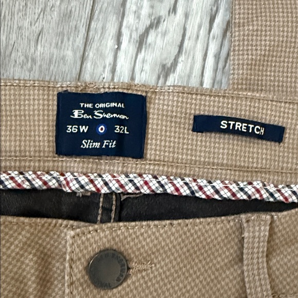 Ben Sherman slim fit checkered pants - Picture 2 of 2